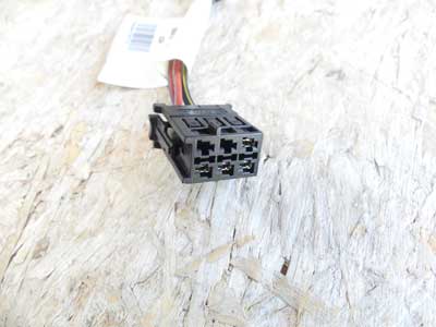 Mercedes Black 6 Pole 4 Wire Connector 22054552282